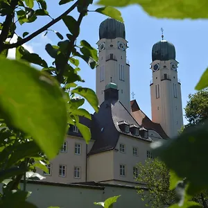  Hotel Gaestehaus Schweiklberg